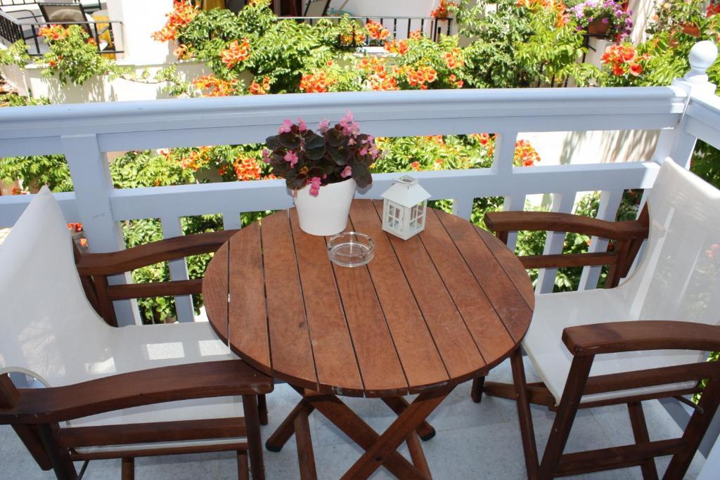 Sanoudos Hotel Naxos City Room photo